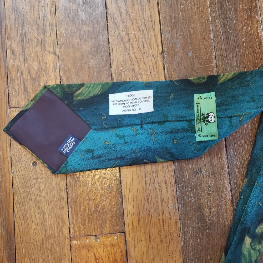 1991 Vintage Silk Rainforest Frog Tie- Green/ Red - Picture 6 of 6